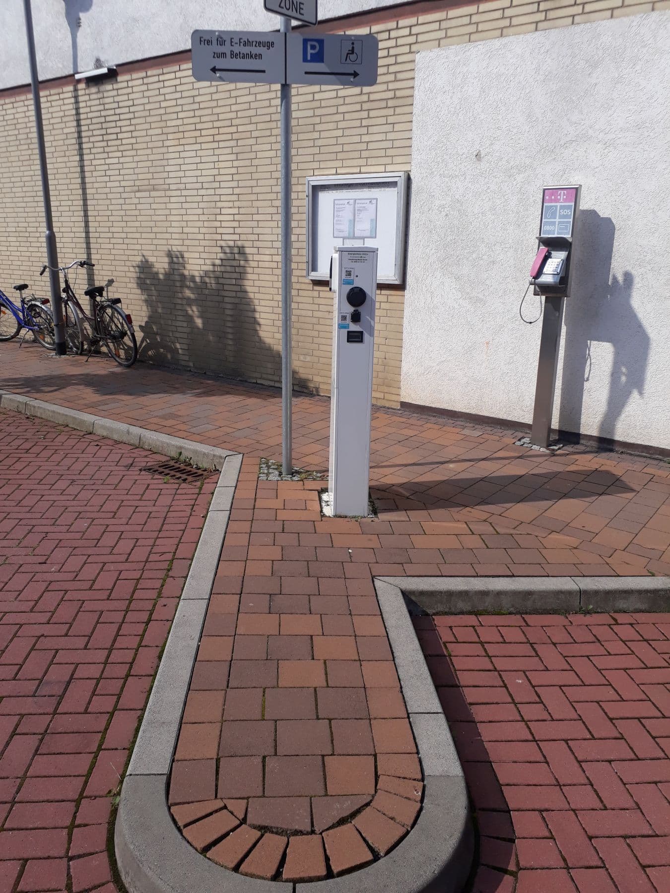 Foto der Ladestation 200 009 Dransfeld, Gerlandstraße