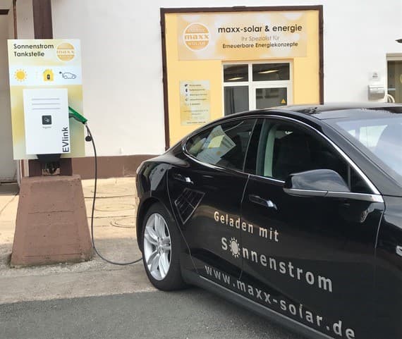 Foto der Ladestation EVlink_maxxsolar