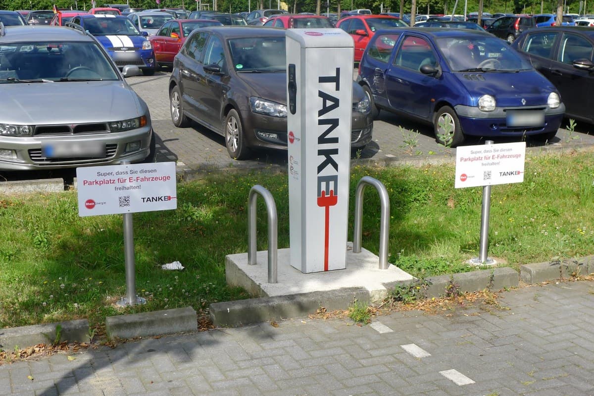 Foto der Ladestation [TankE] - Park & Ride KVB Weiden West