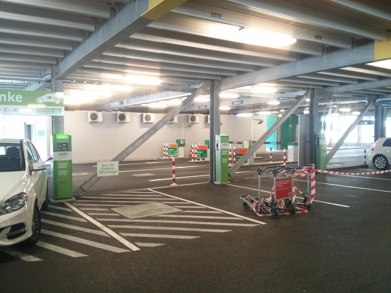 Foto der Ladestation Flughafen P7