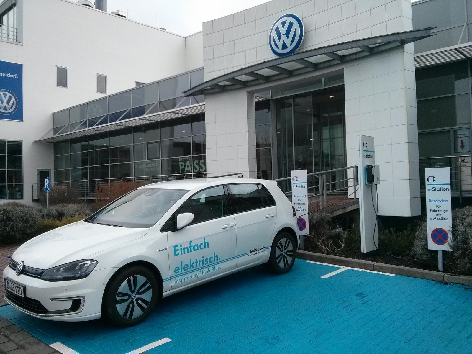 Foto der Ladestation VW Zentrum Düsseldorf